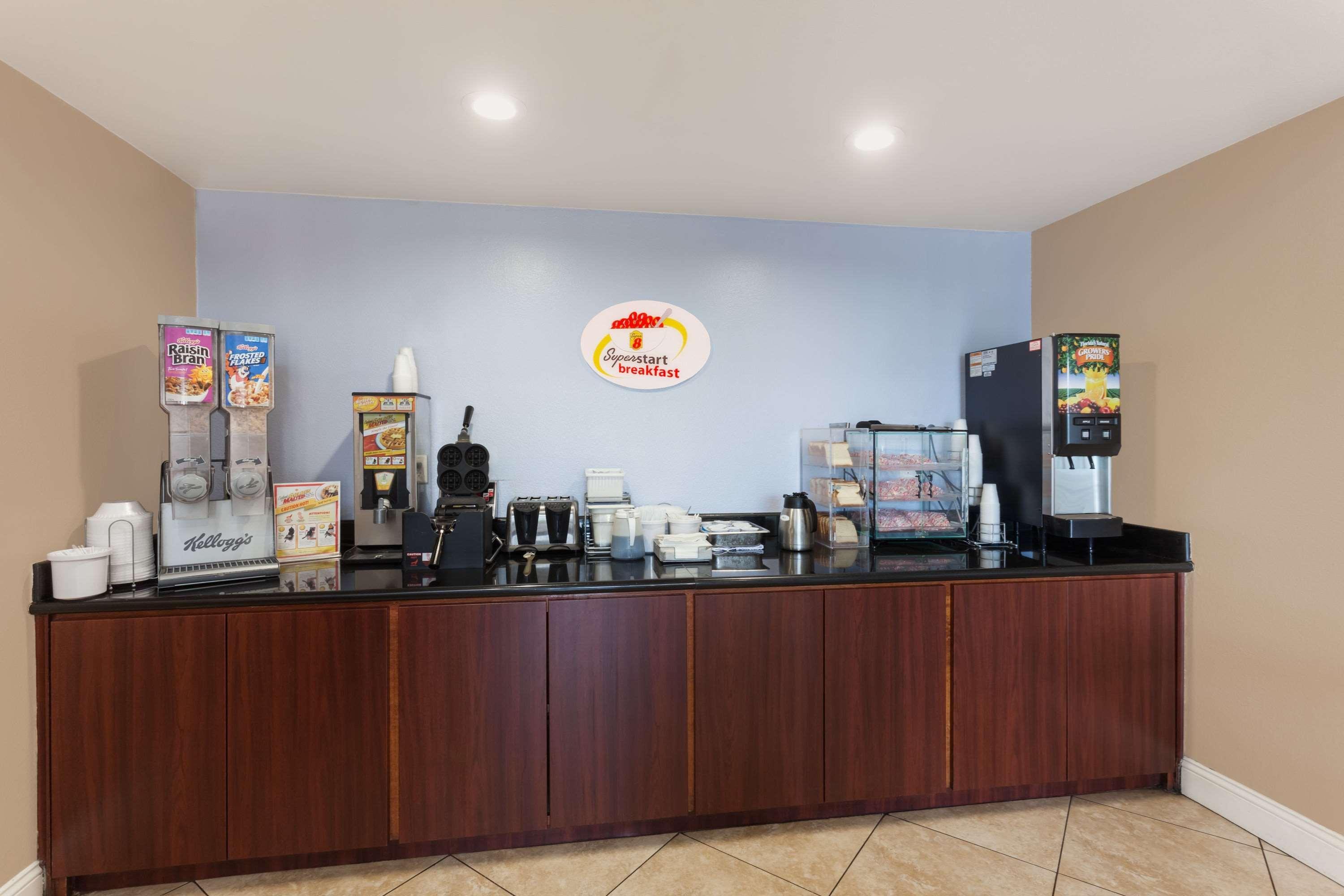 Super 8 By Wyndham El Cajon San Diego Εξωτερικό φωτογραφία
