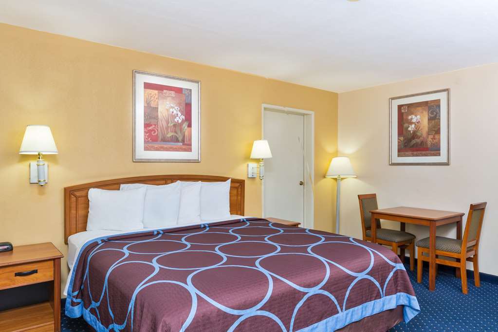 Super 8 By Wyndham El Cajon San Diego Δωμάτιο φωτογραφία